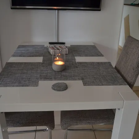 Schelsen Apartment *